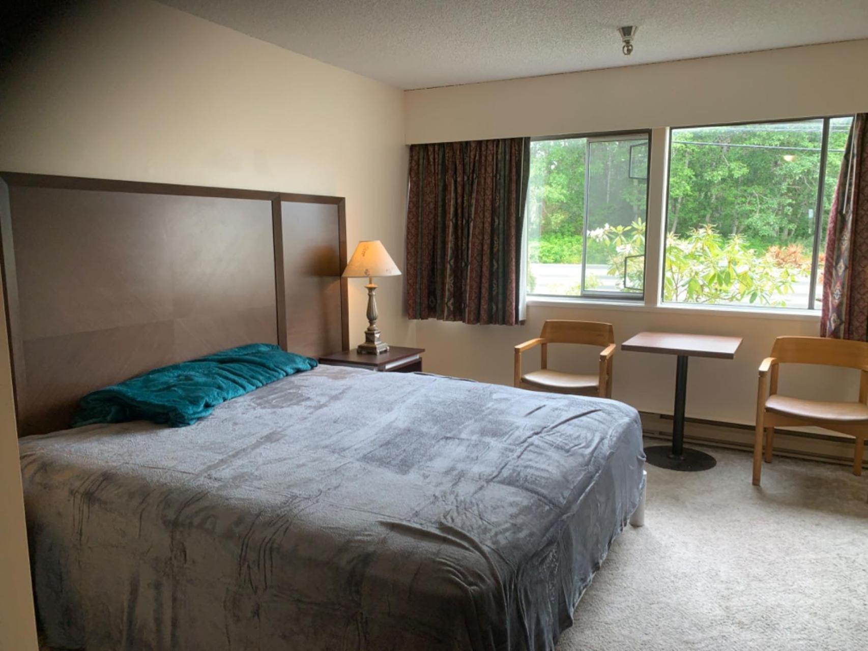 Providence Place Inn Port Hardy Kültér fotó